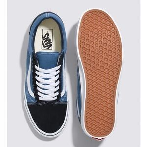 Vans Old Skool Shoe navy size 7 women’s/5.5 men’s